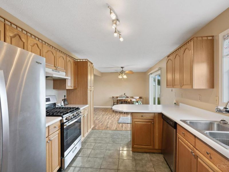 350 Dakins Chapel Road, Sabina, OH 45169 Photo 7