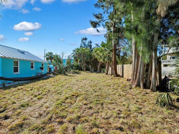 115 125TH AVENUE, TREASURE ISLAND, FL 33706