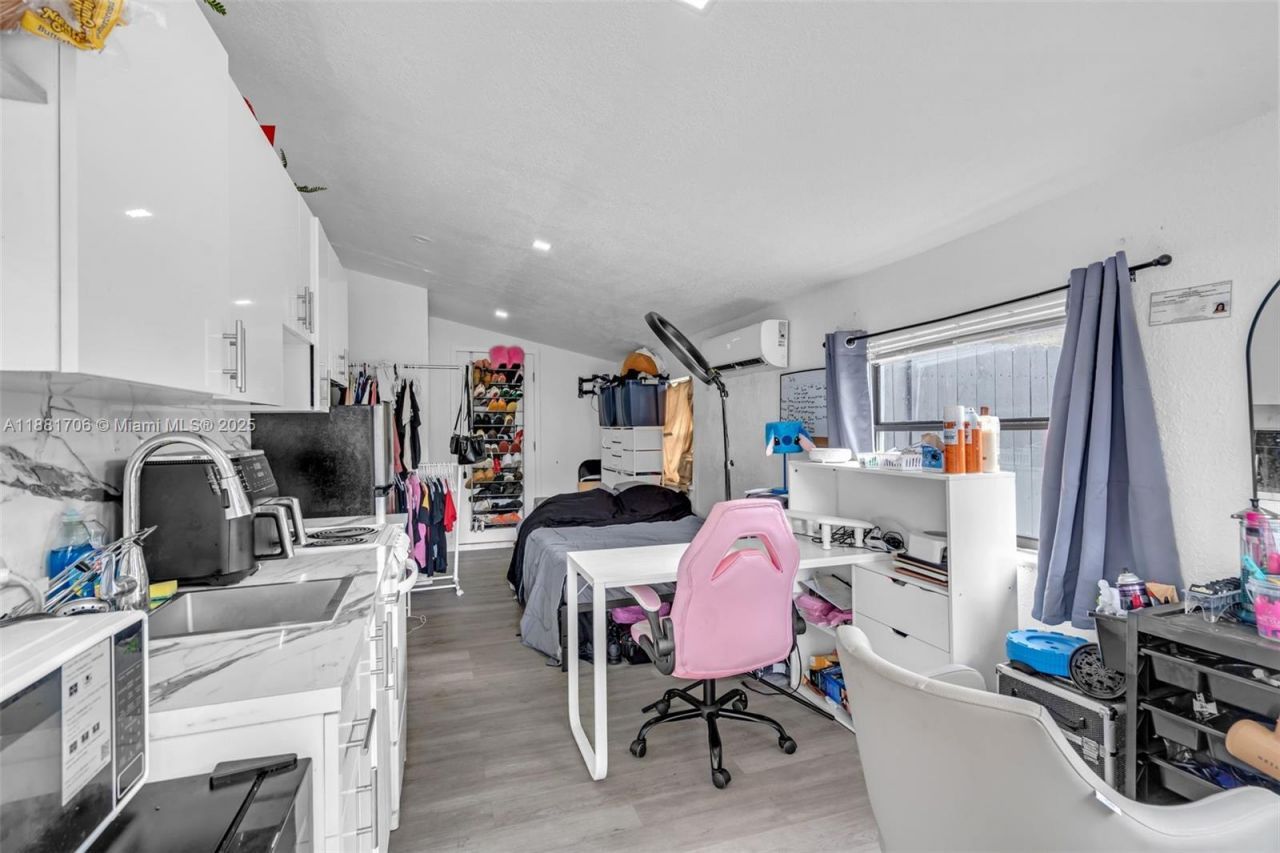 3380 NW 8th Pl, Lauderhill, FL 33311 Photo