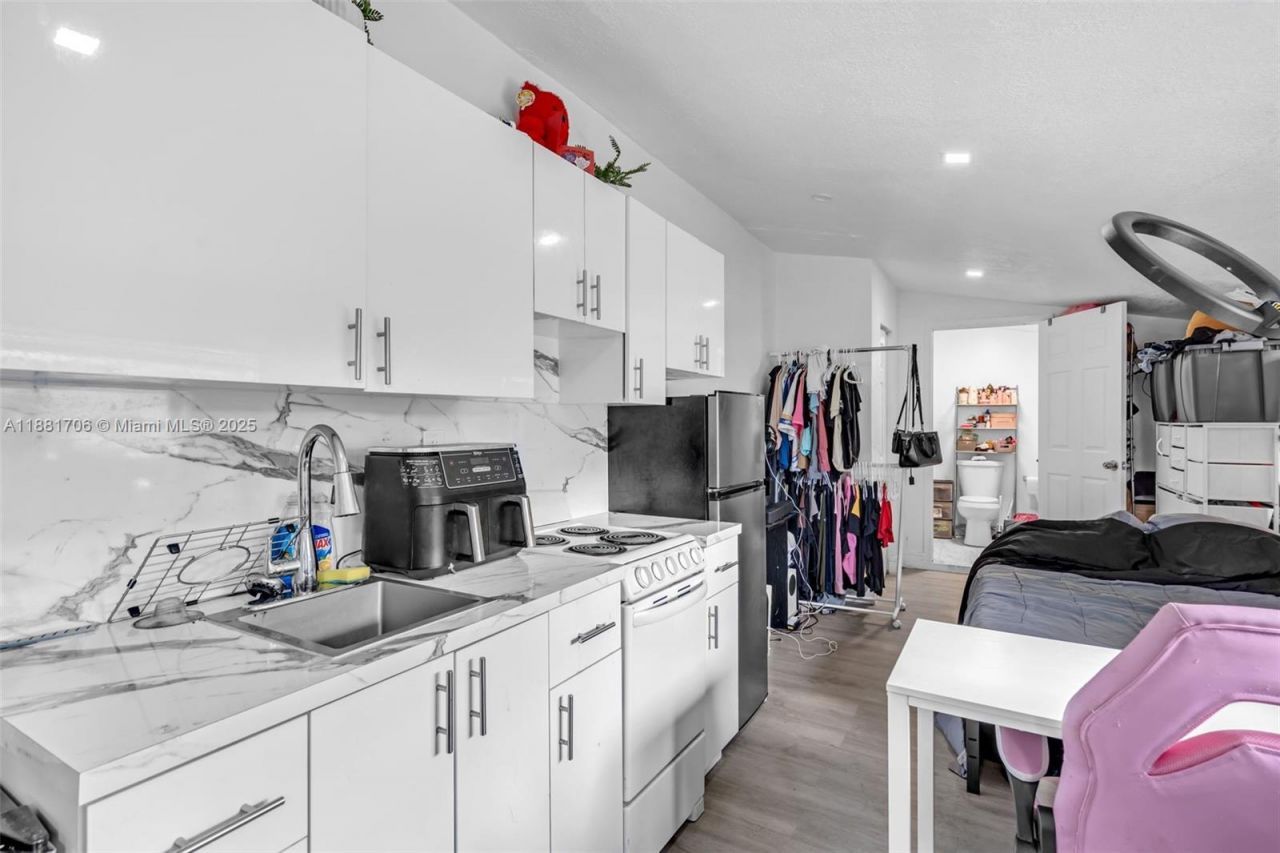 3380 NW 8th Pl, Lauderhill, FL 33311 Photo