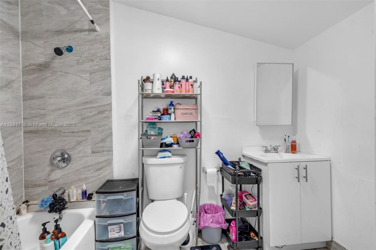 3380 NW 8th Pl, Lauderhill, FL 33311 Photo