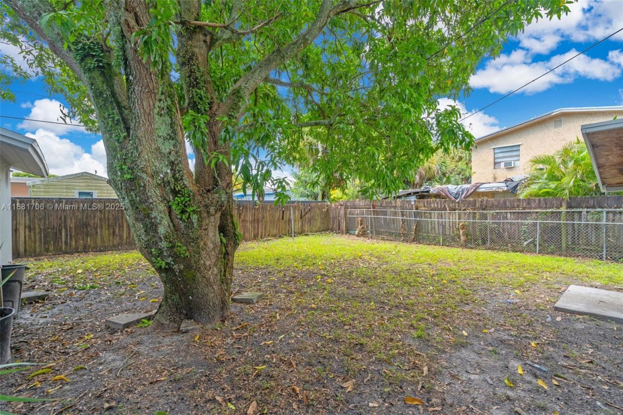 3380 NW 8th Pl, Lauderhill, FL 33311 Photo