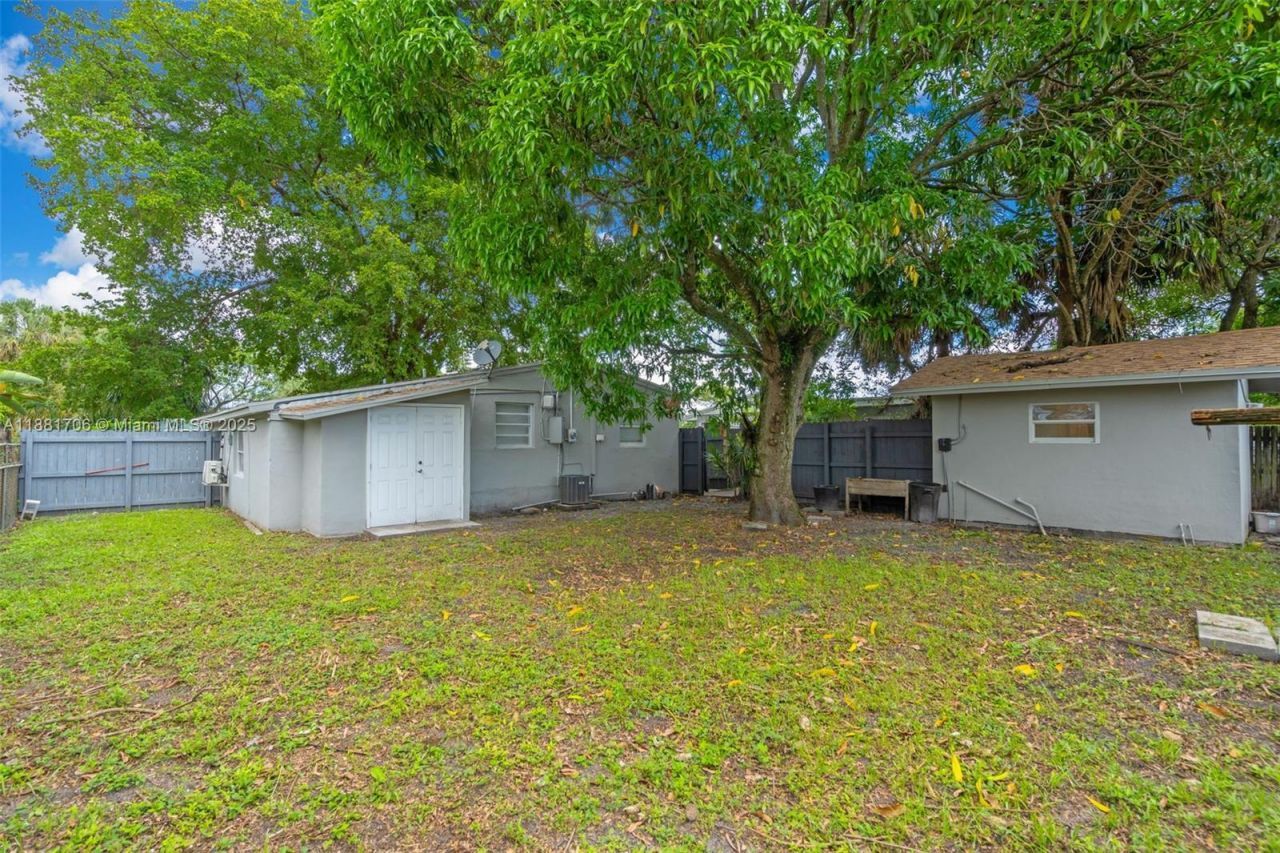 3380 NW 8th Pl, Lauderhill, FL 33311 Photo