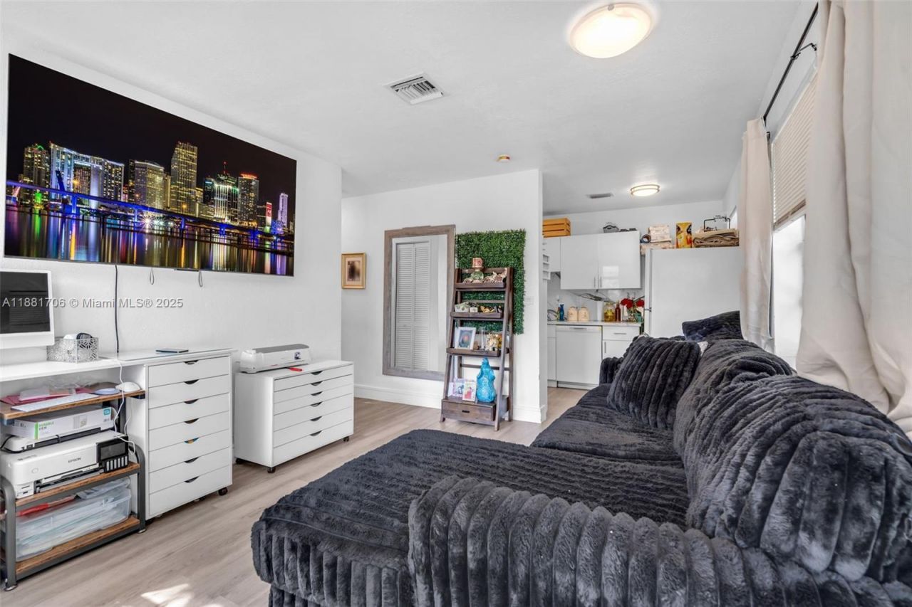 3380 NW 8th Pl, Lauderhill, FL 33311 Photo