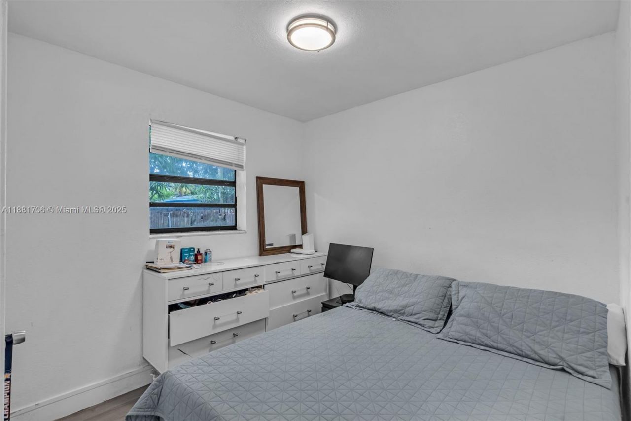 3380 NW 8th Pl, Lauderhill, FL 33311 Photo