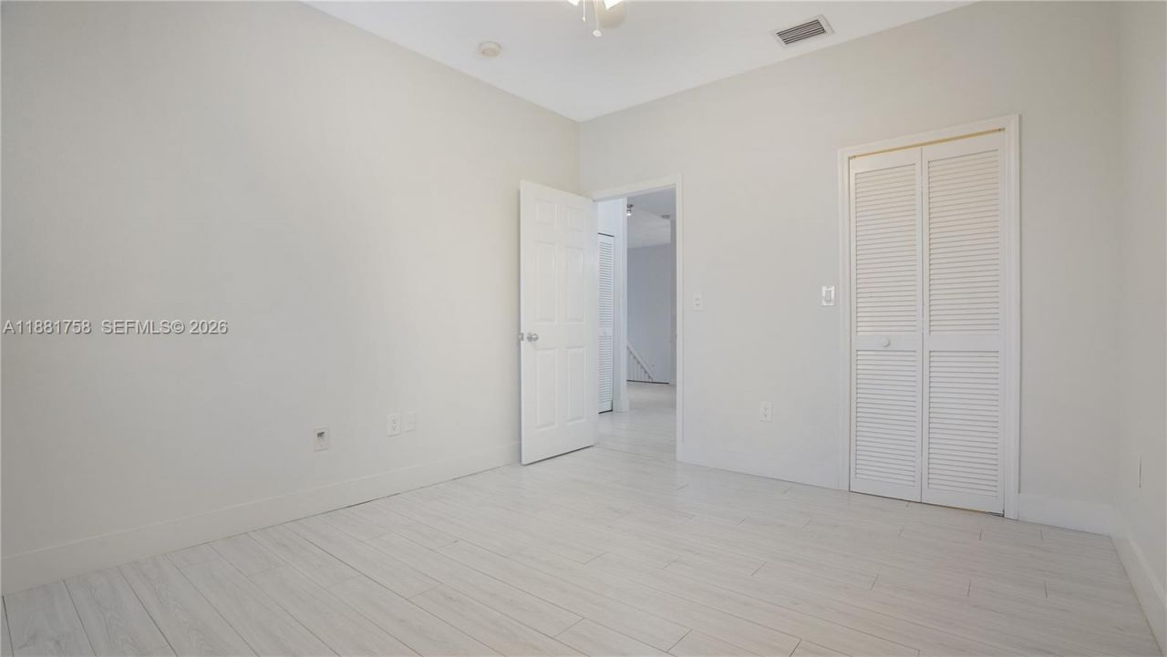 704 NW 129th Ct, Miami, FL 33182 Photo