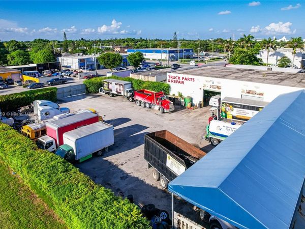 Established Truck Repair Mechanic Shop, Homestead, FL 33030