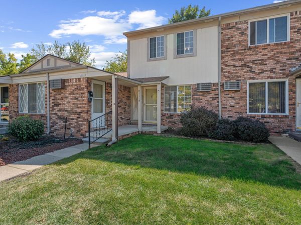 61119 Heritage Boulevard, Unit 3, South Lyon, MI 48178