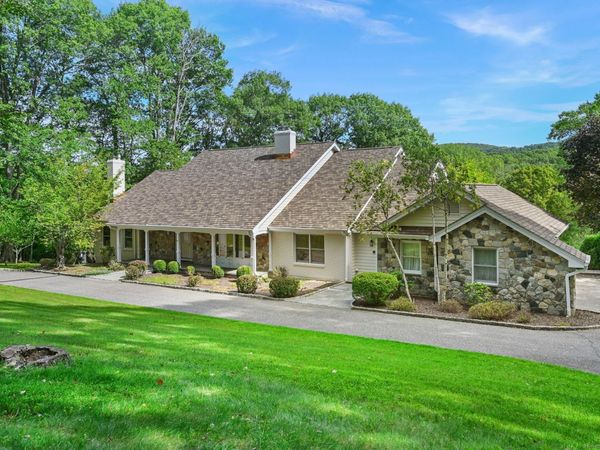 5 Sail Harbour, Sherman, CT 06784