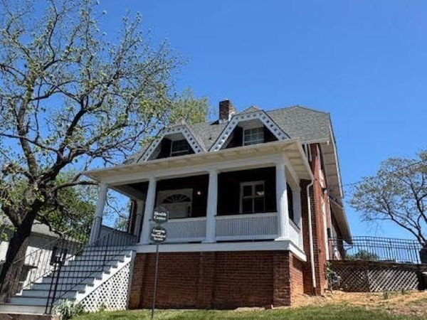 201 N MARKET ST, STAUNTON, VA 24401