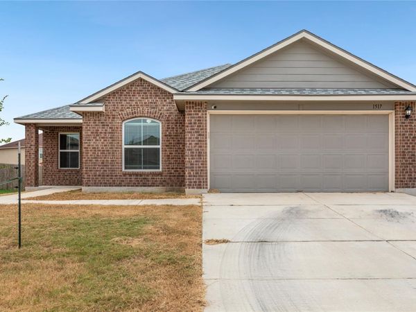 1517 Birmingham DR, Seguin, TX 78155