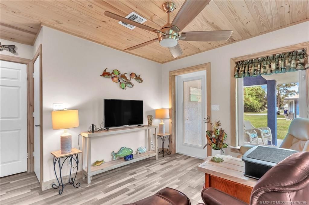 64 NE Acacia Trail, Jensen Beach, FL 34957 Photo