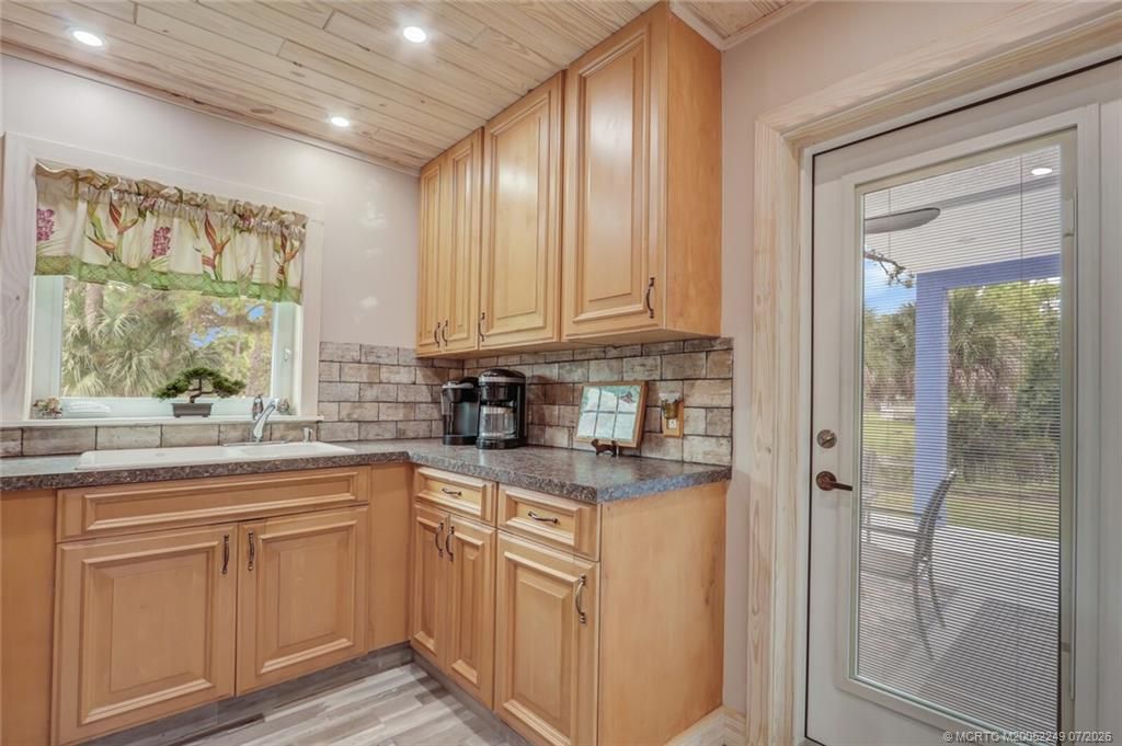 64 NE Acacia Trail, Jensen Beach, FL 34957 Photo
