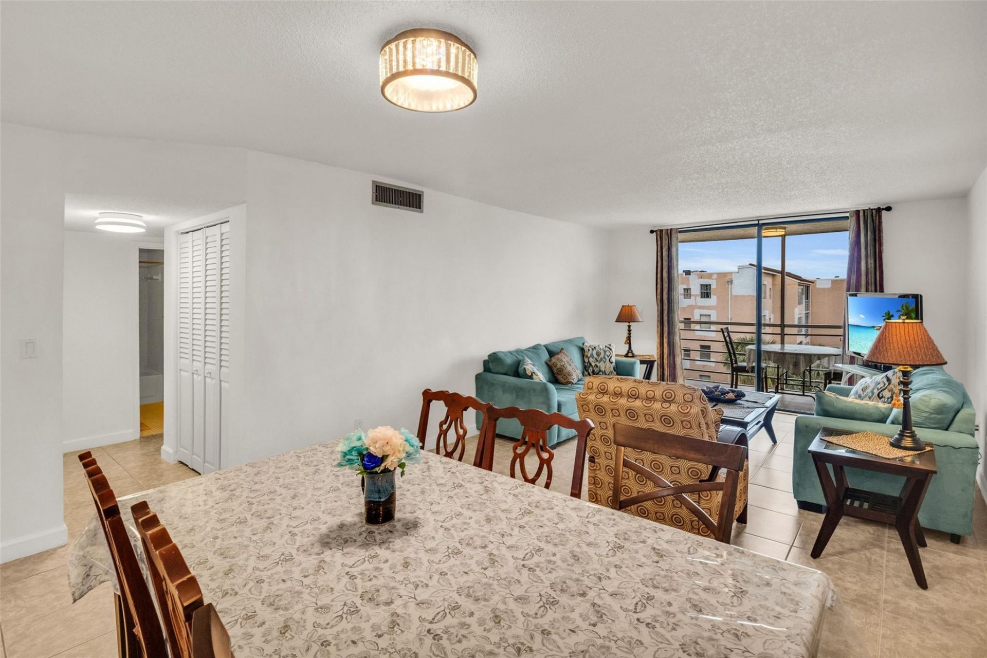 2840 Somerset Drive, Unit 403, Lauderdale Lakes, FL 33311 Photo