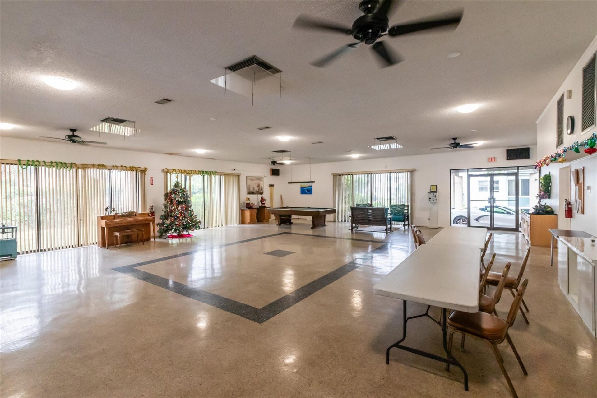 2840 Somerset Drive, Unit 403, Lauderdale Lakes, FL 33311 Photo