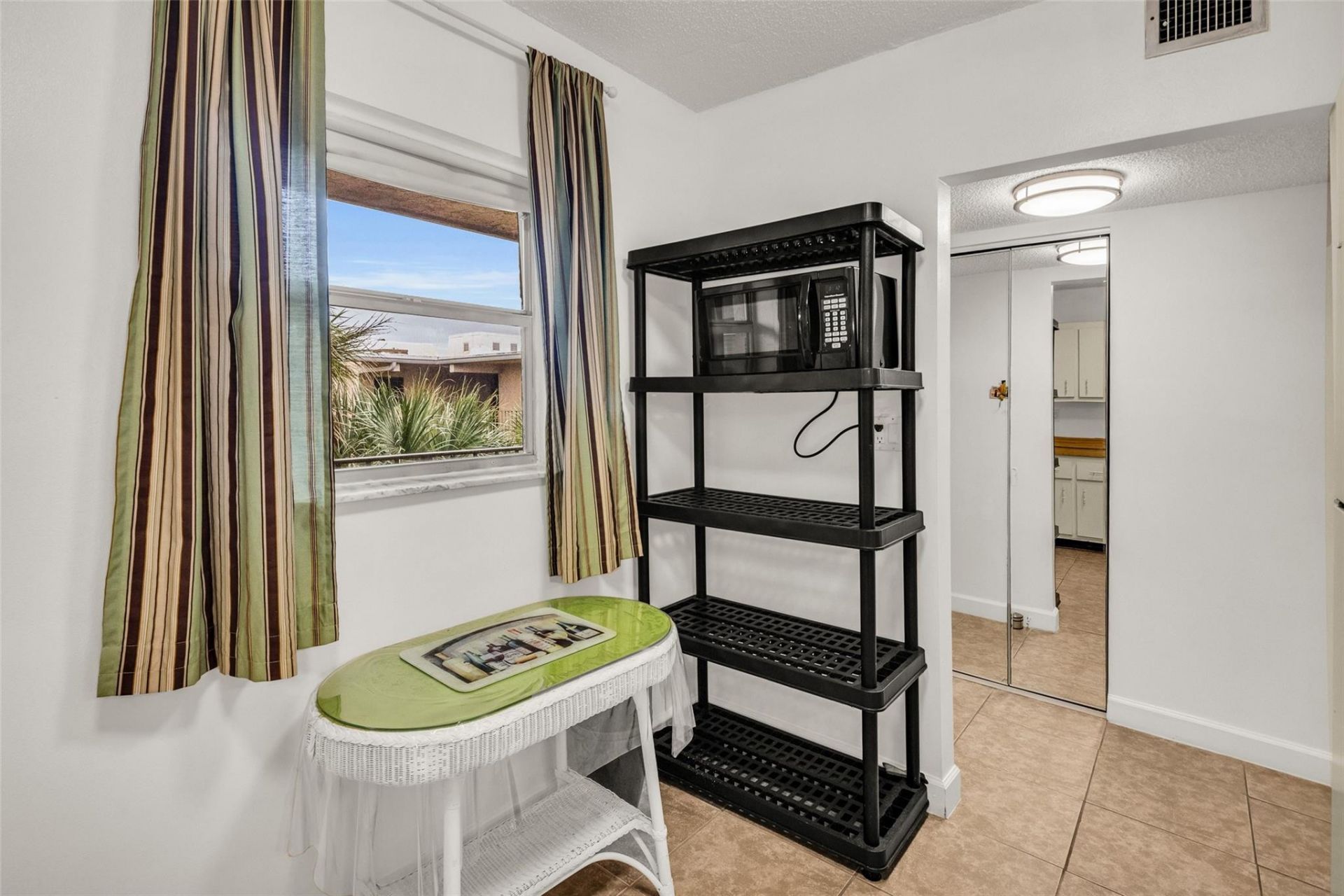 2840 Somerset Drive, Unit 403, Lauderdale Lakes, FL 33311 Photo