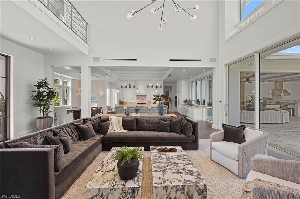 175 Center St, Naples, FL 34108 Photo