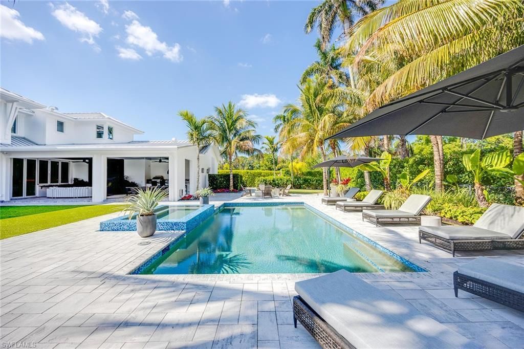 175 Center St, Naples, FL 34108 Photo