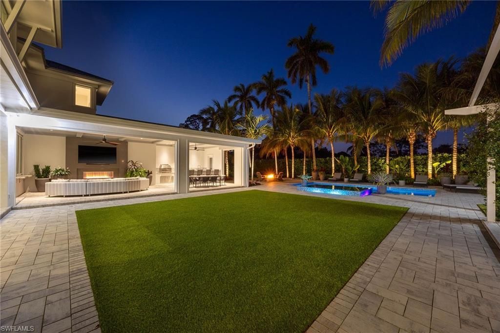 175 Center St, Naples, FL 34108 Photo