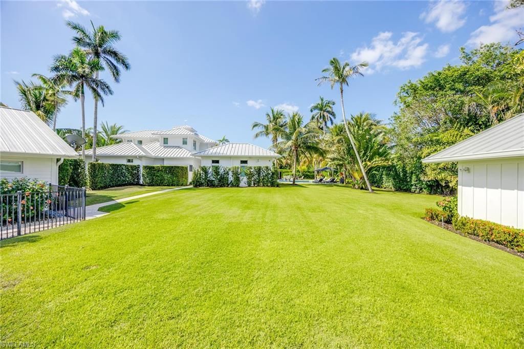 175 Center St, Naples, FL 34108 Photo