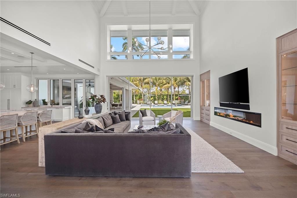 175 Center St, Naples, FL 34108 Photo