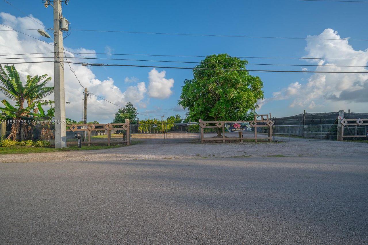 20750 SW 256 St, Homestead, FL 33031 Photo