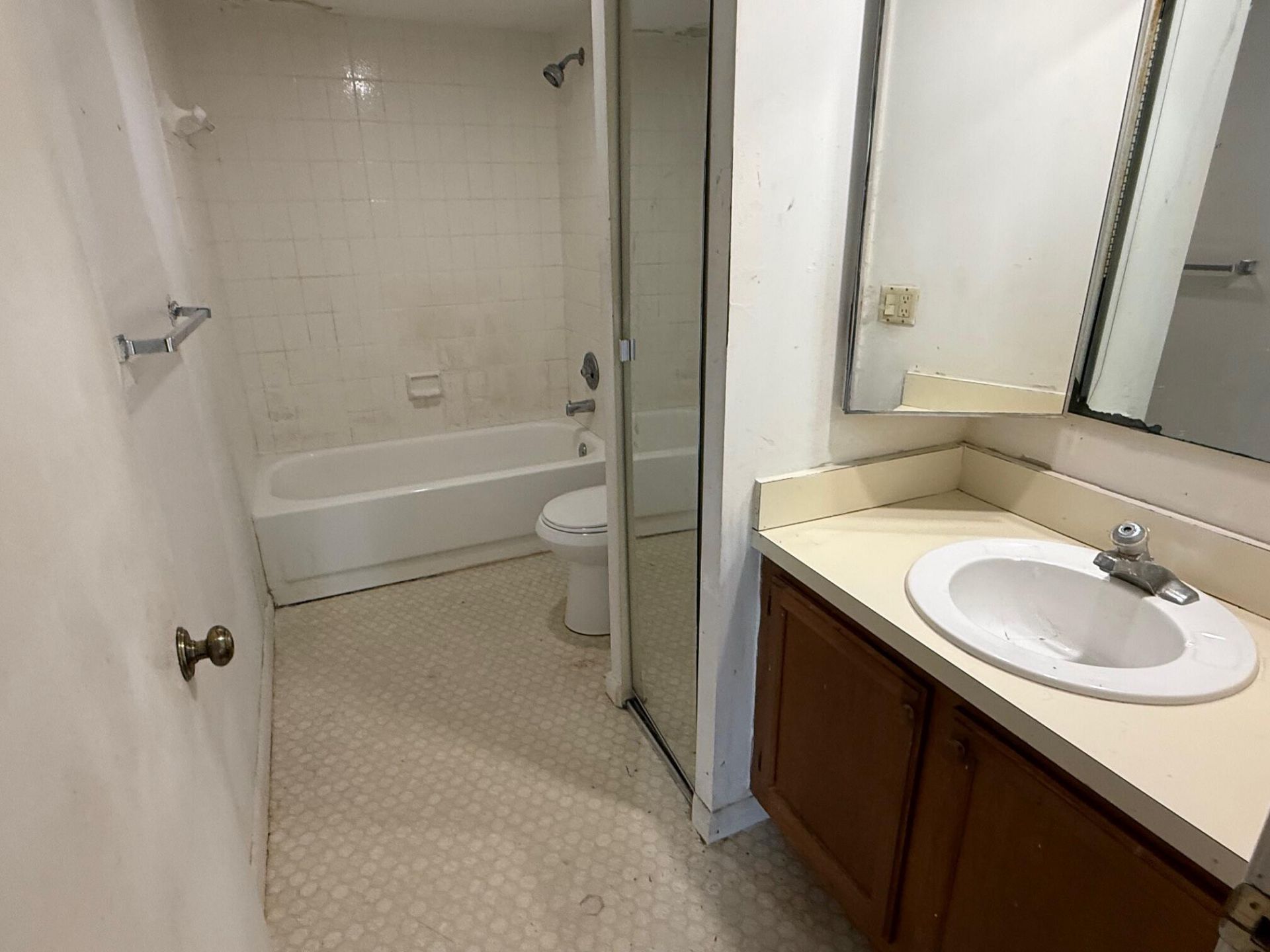 5818 SE Windsong Lane, Unit 212, Stuart, FL 34997 Photo