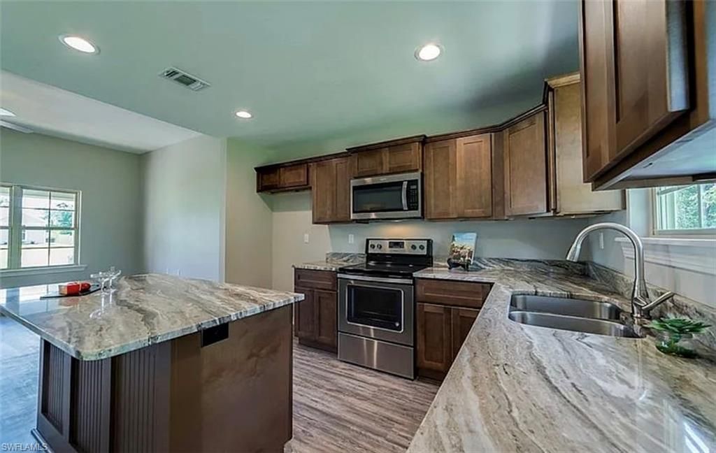 6123 Hendley Ct, Fort Myers, FL 33905 Photo