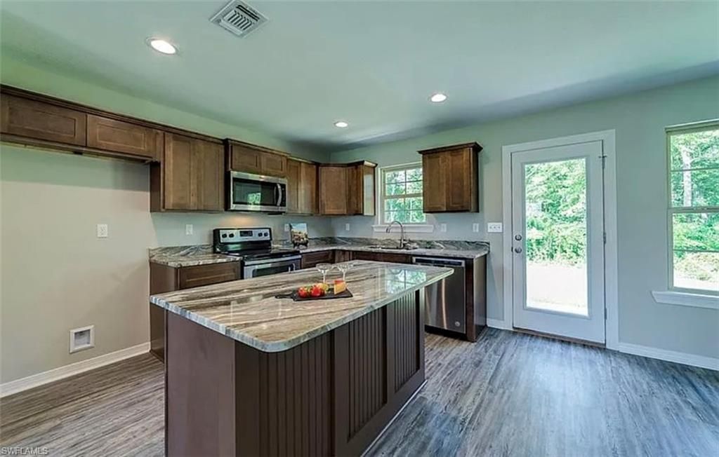 6123 Hendley Ct, Fort Myers, FL 33905 Photo