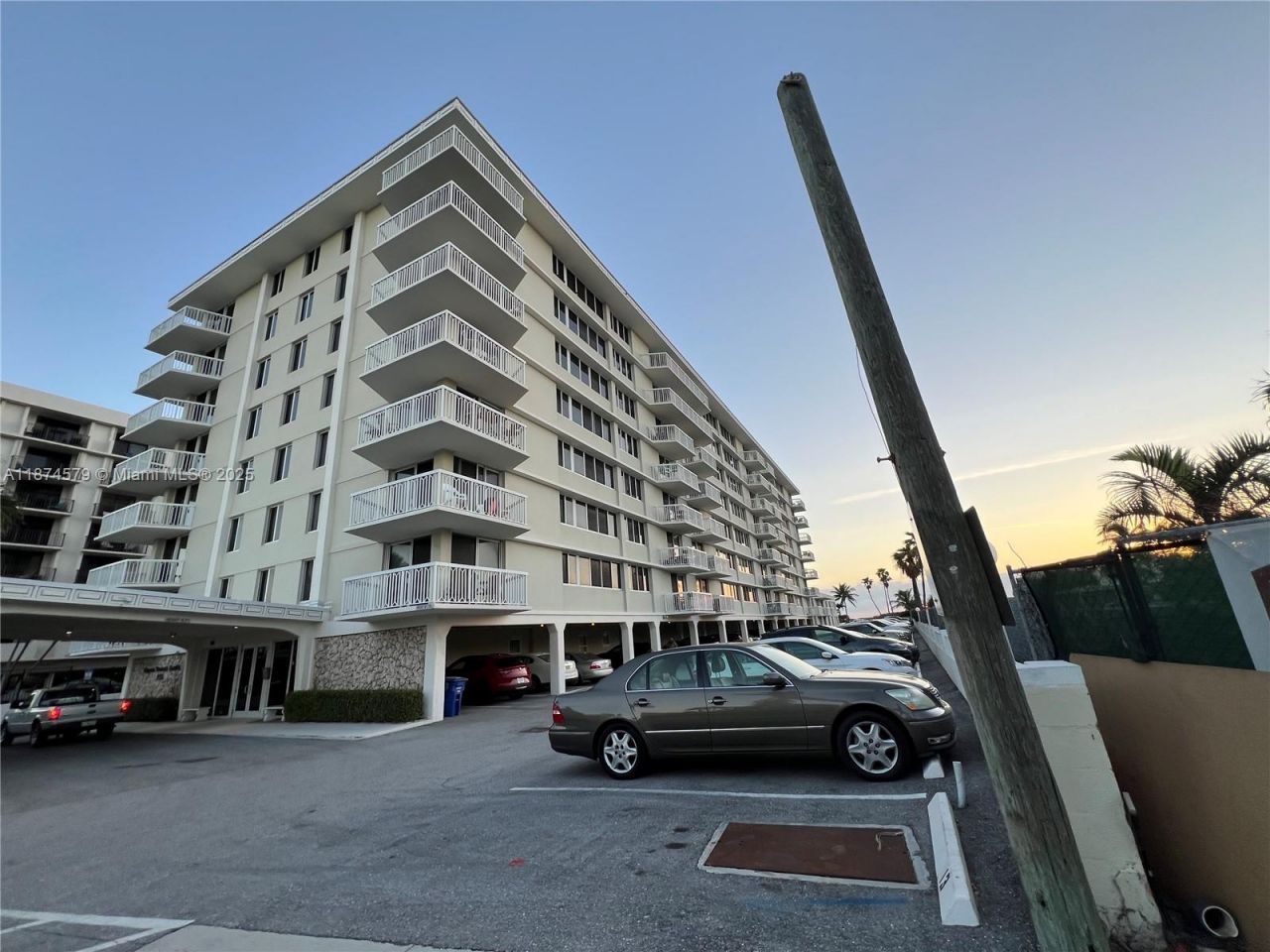 125 Ocean Ave, Unit 603, Palm Beach Shores, FL 33404 Photo