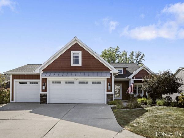 5565 Albright Avenue SW, Wyoming, MI 49418