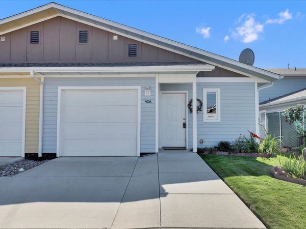 406 E I St, Deer Park, WA 99006