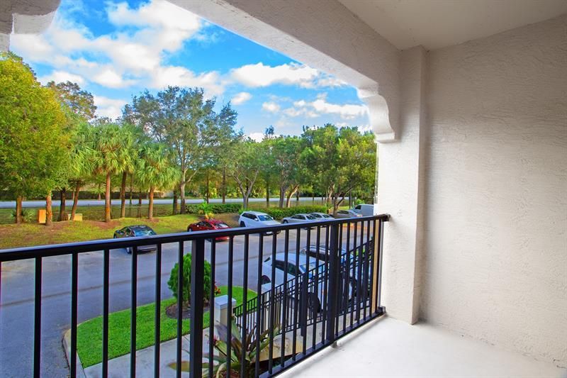 5860 W Sample Road, Unit 204, Coral Springs, FL 33067 Photo