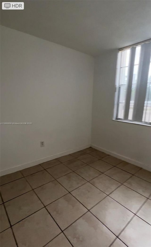 498 NW 165th St Rd, Unit D-101, Miami, FL 33169 Photo