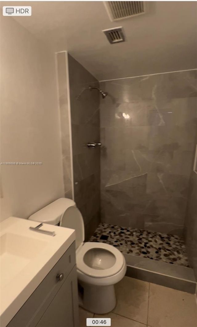 498 NW 165th St Rd, Unit D-101, Miami, FL 33169 Photo