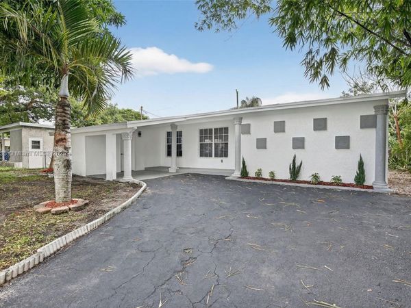 7120 Allen St, Hollywood, FL 33024