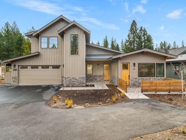 18245 Forestbrook Loop, Unit 23, Bend, OR 97707