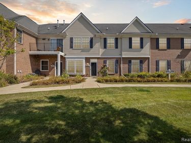 1014 Shiawassee Circle, Howell, MI 48843