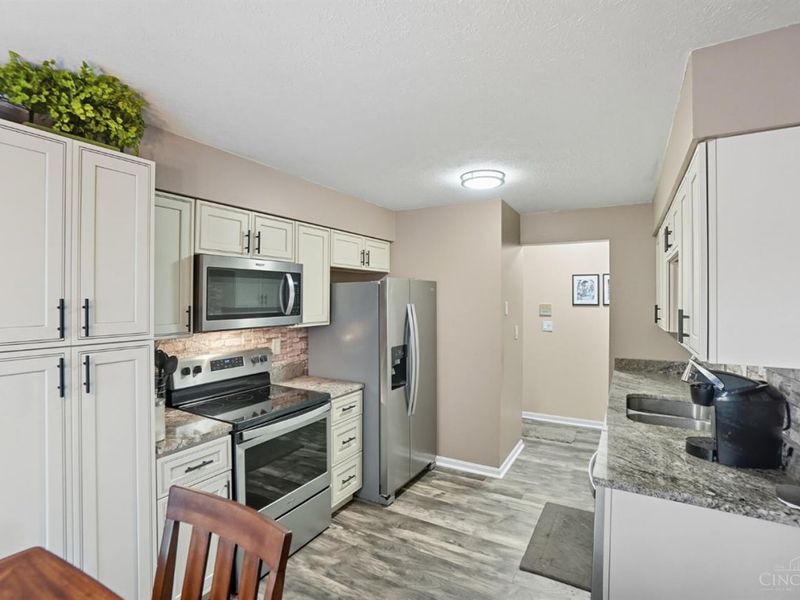 1535 Gelhot Drive, Unit 146, Fairfield, OH 45014 Photo 13