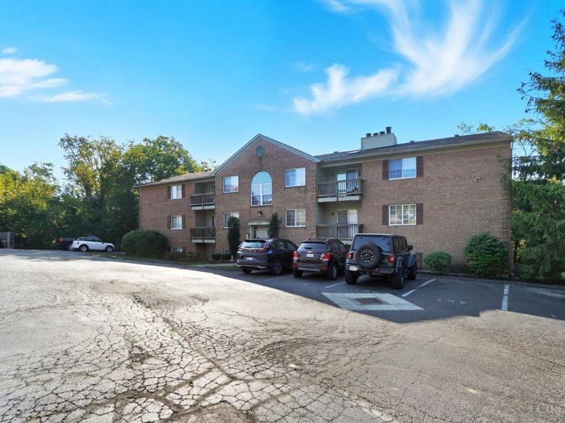 1535 Gelhot Drive, Unit 146, Fairfield, OH 45014 Photo 2