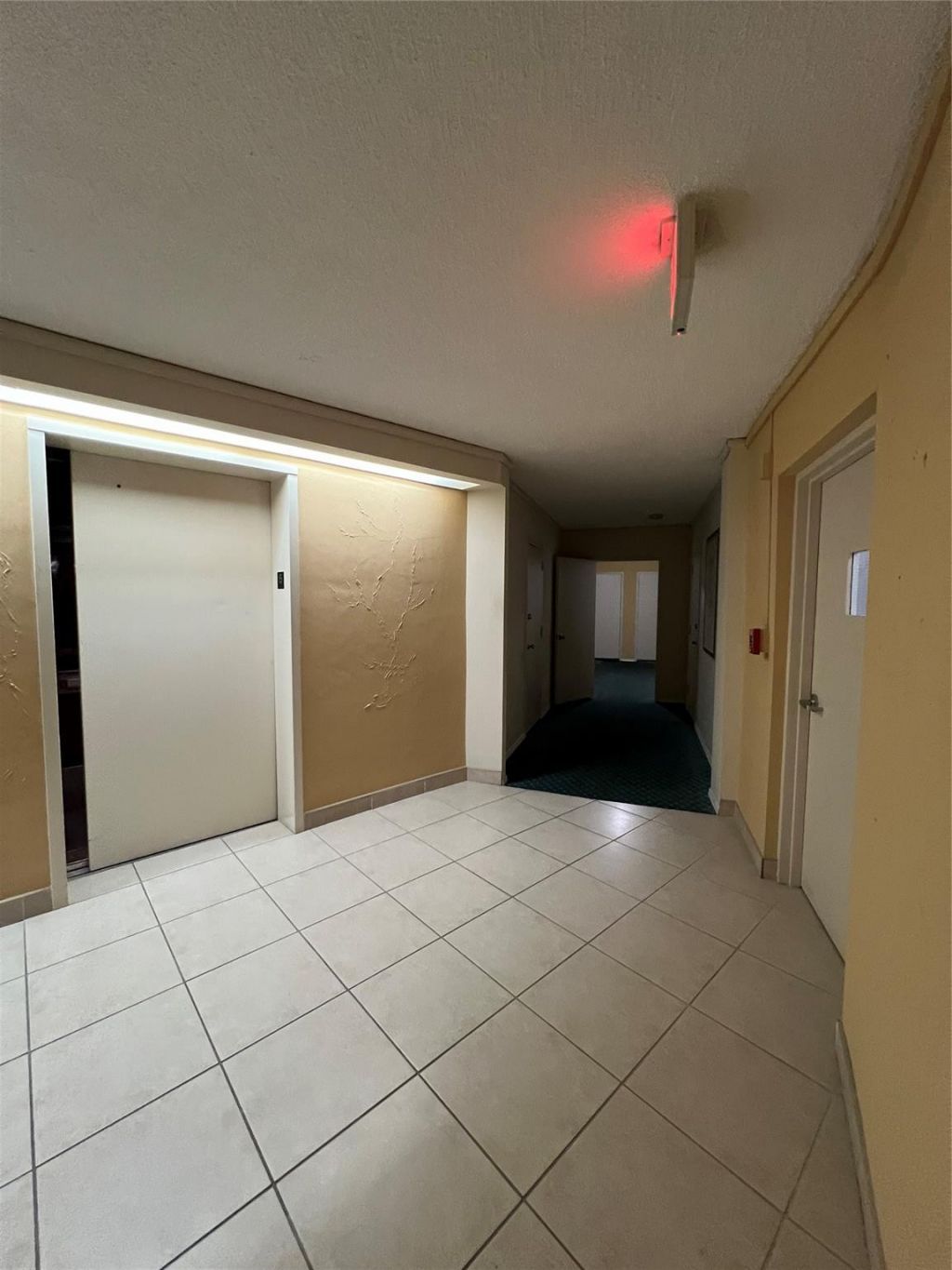 1200 Hibiscus Avenue, Unit 1501, Pompano Beach, FL 33062 Photo