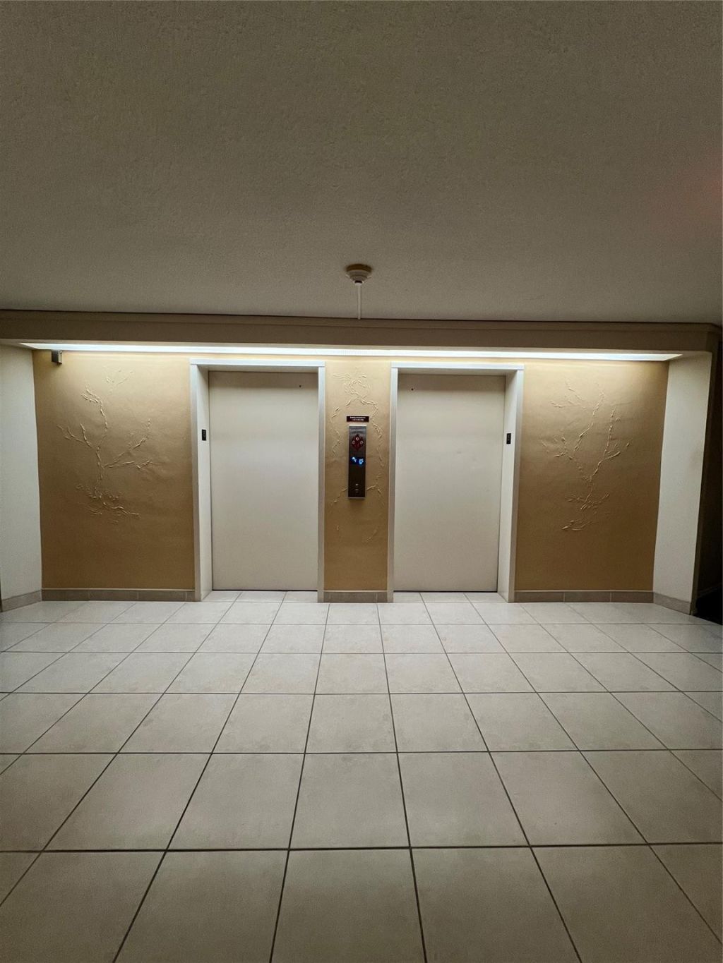 1200 Hibiscus Avenue, Unit 1501, Pompano Beach, FL 33062 Photo