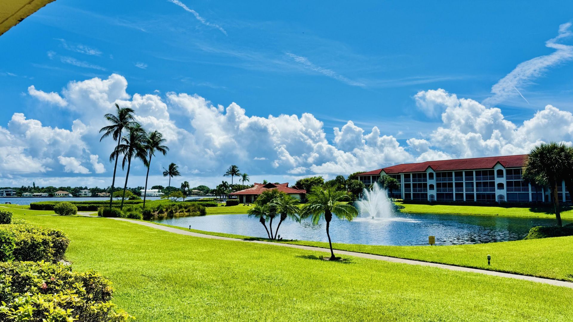 7030 Half Moon Circle, Unit 121, Hypoluxo, FL 33462 Photo