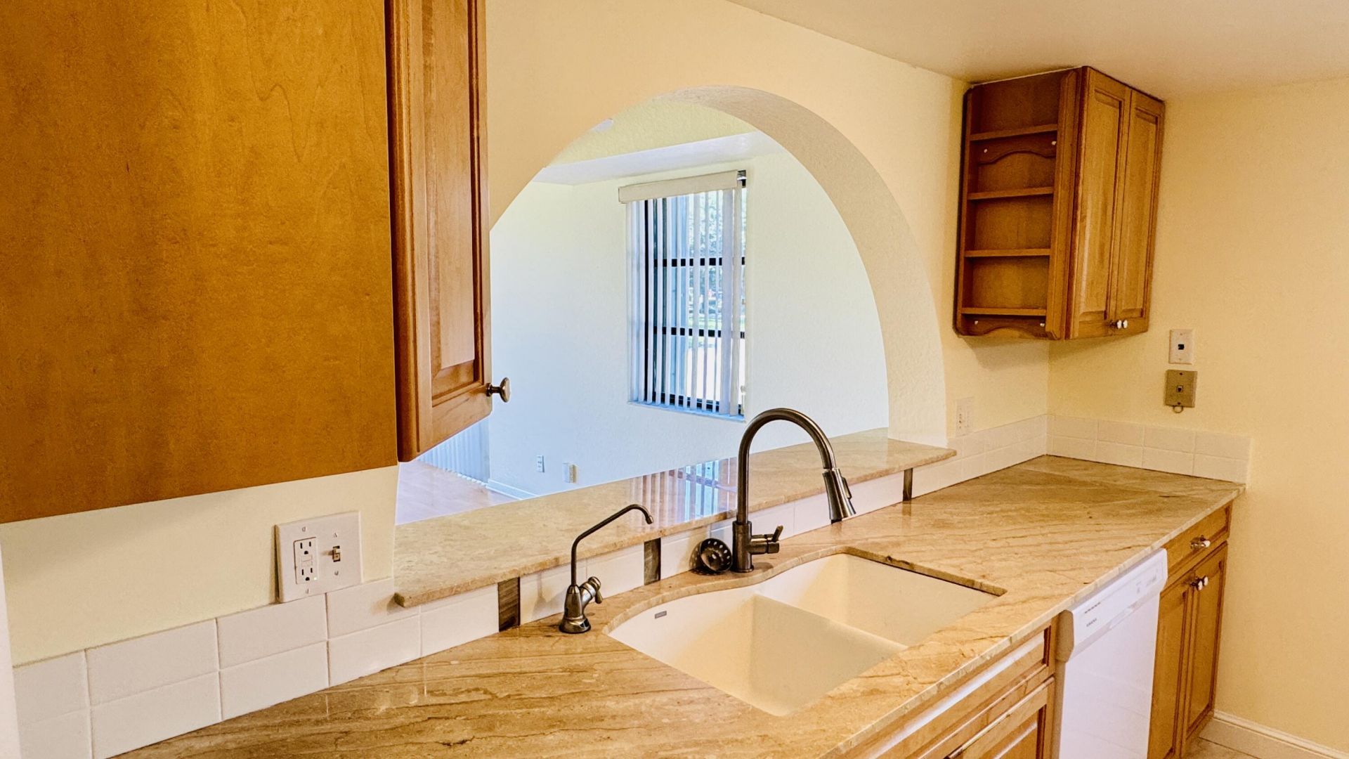 7030 Half Moon Circle, Unit 121, Hypoluxo, FL 33462 Photo