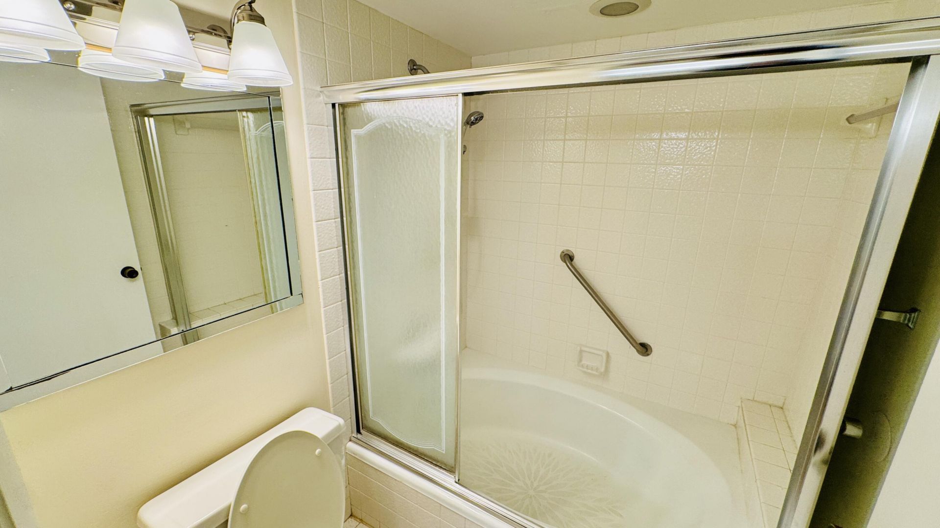 7030 Half Moon Circle, Unit 121, Hypoluxo, FL 33462 Photo