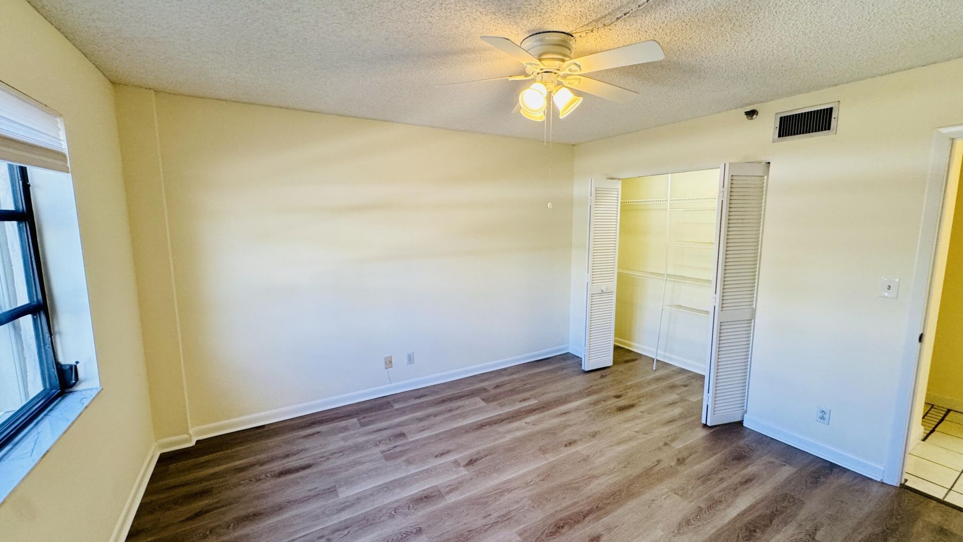 7030 Half Moon Circle, Unit 121, Hypoluxo, FL 33462 Photo