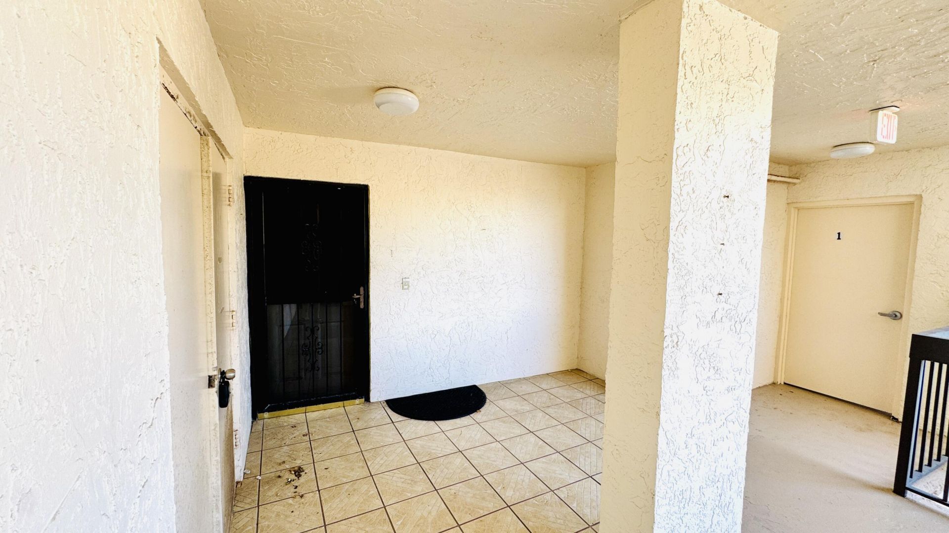 7030 Half Moon Circle, Unit 121, Hypoluxo, FL 33462 Photo