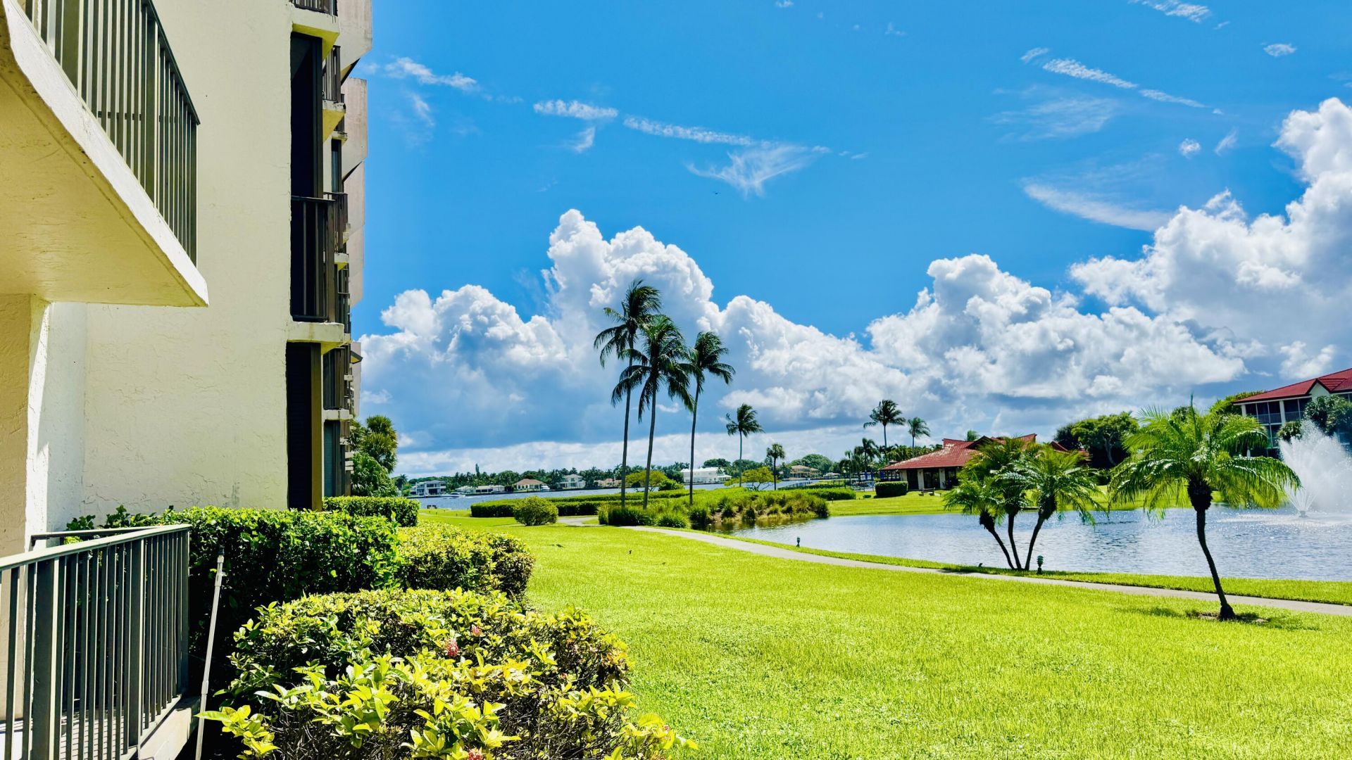 7030 Half Moon Circle, Unit 121, Hypoluxo, FL 33462 Photo