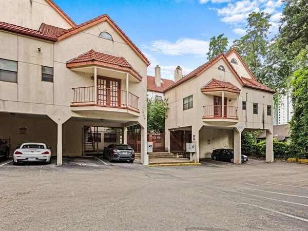 706 W 22nd ST, Unit 204, Austin, TX 78705