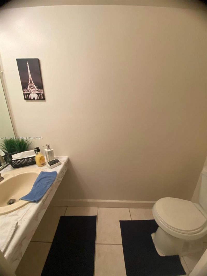 200 Diplomat Pkwy, Unit 329, Hallandale Beach, FL 33009 Photo